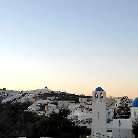 Ξενοδοχείο με διαμερίσματα Fotini 4*